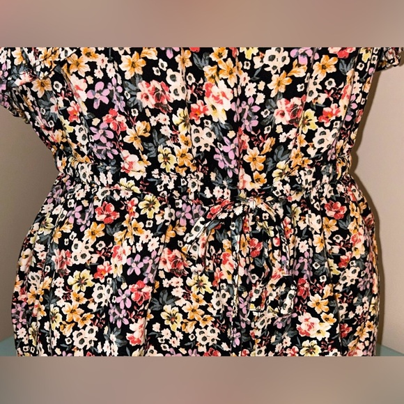 3/25$ 🛒 Lily Morgan strapless romper - Picture 4 of 9